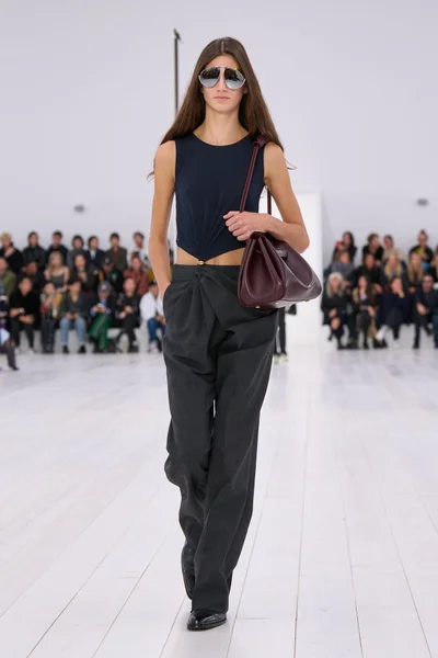 Look 56